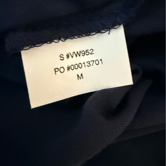 Vuori The Rise The Shine Muscle Tank Midnight Navy Women’s Medium NWT - Picture 4 of 7